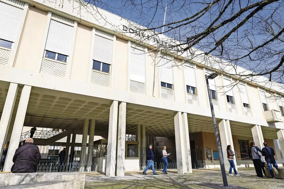 Homem de 48 anos foi preso e libertado por juiz de instrução criminal do Tribunal de Penafiel