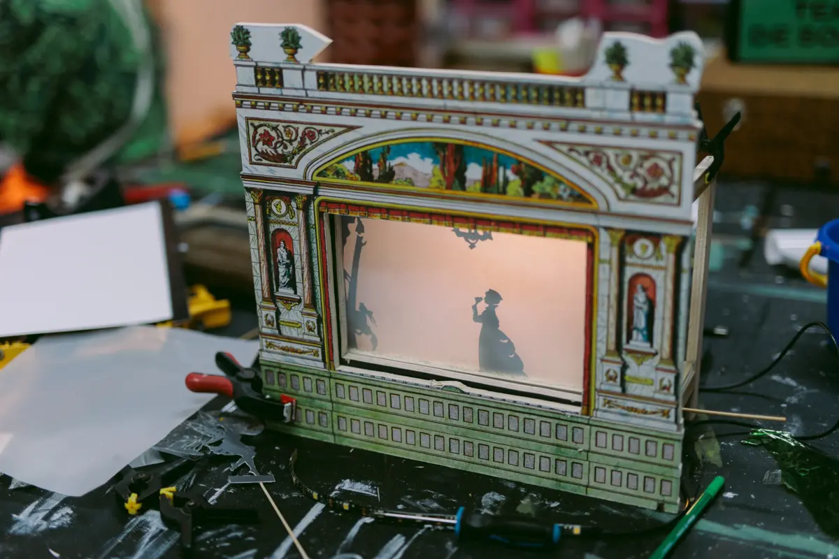 Imagem de contexto do artigo Sabes construir um Teatro de Sombras?