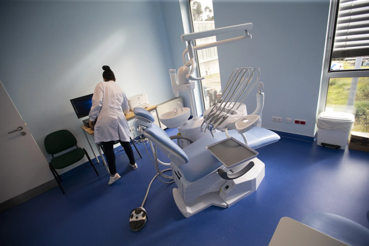 Está prevista a emissão de cheques-dentista pelo SNS24, desmaterializando-os e reduzindo a burocracia