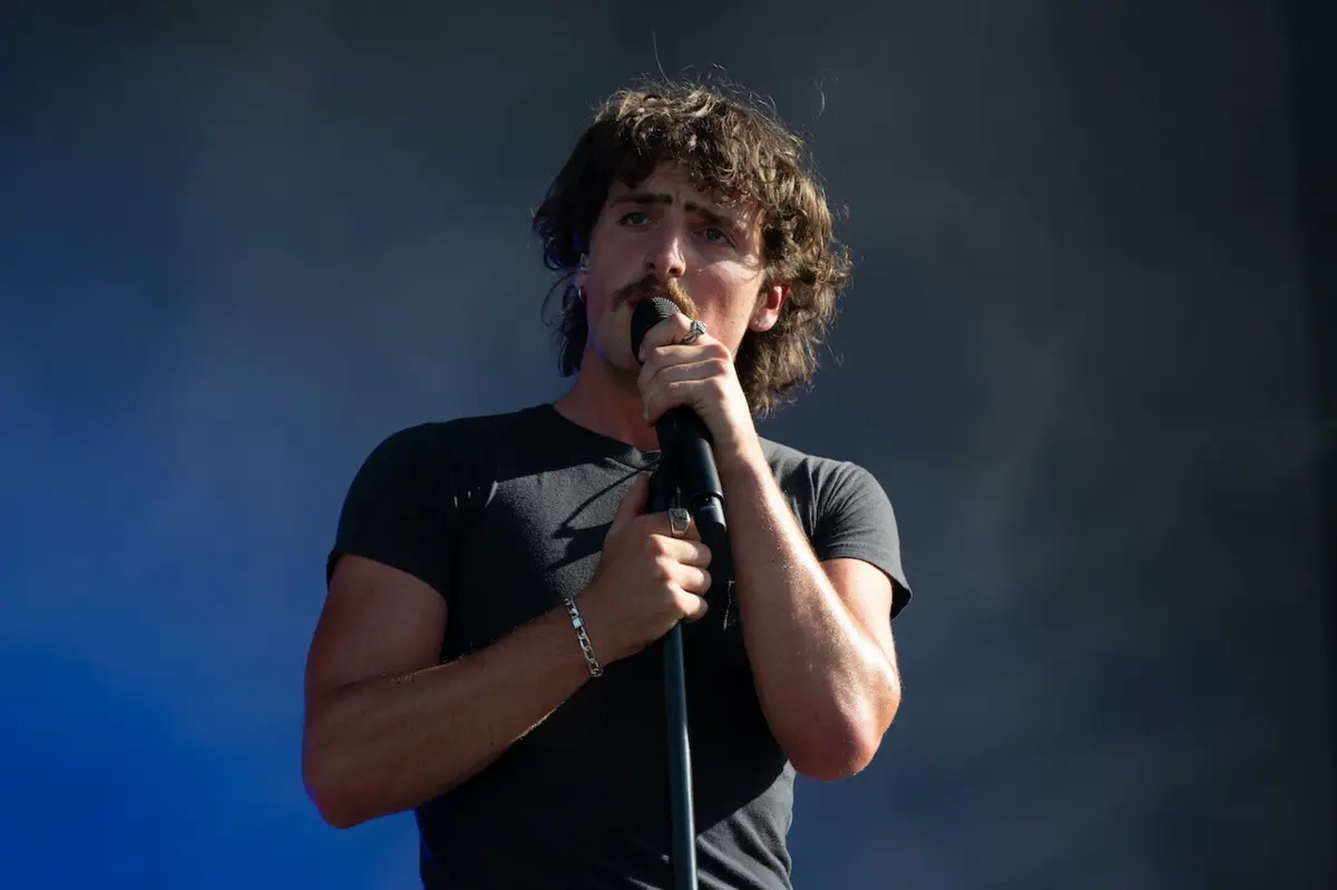 Imagem de contexto do artigo “Podia viver em Lisboa”, diz cantor Benson Boone