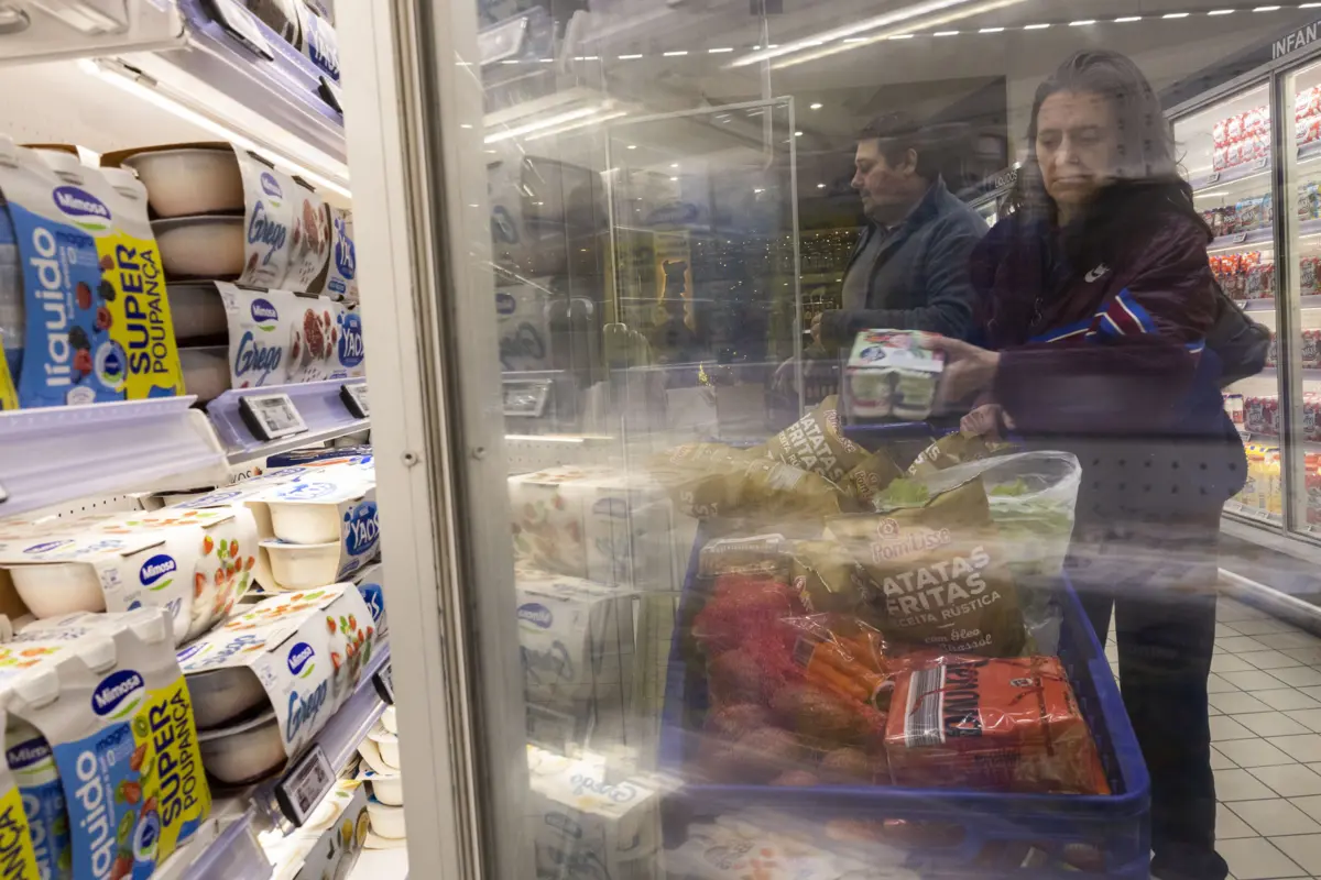 Os preços dos bens de grande consumo voltaram a acelerar em meados deste ano e volume de vendas baixou