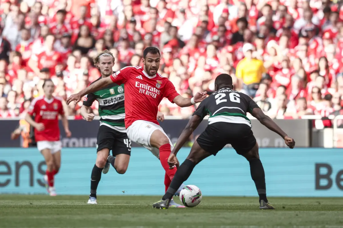 Benfica e Sporting empataram a uma bola