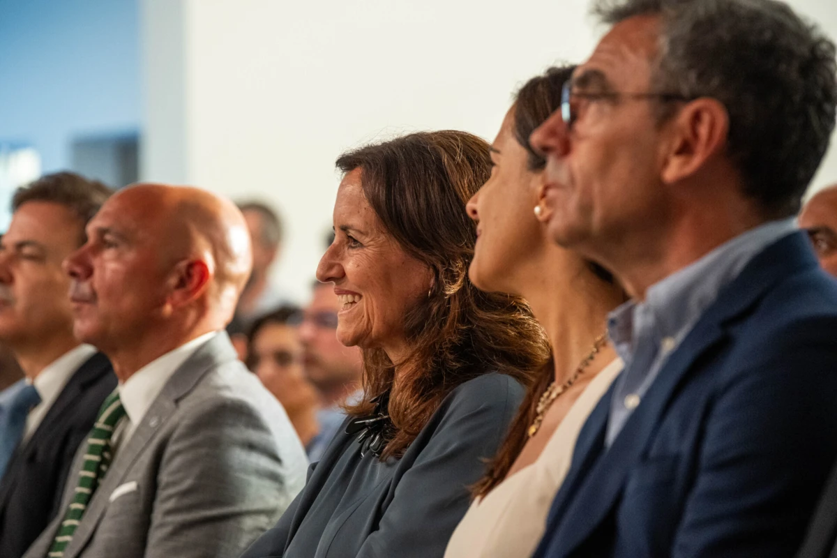Dalila Rodrigues, ministra da Cultura (ao centro na foto), defenderá o Plano Nacional das Artes 2024-2029, juntamente com o ministro da Educação