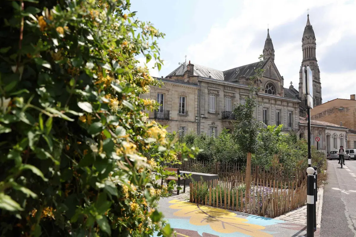 A origem da infeção são sardinhas consumidas num restaurante de Bordéus