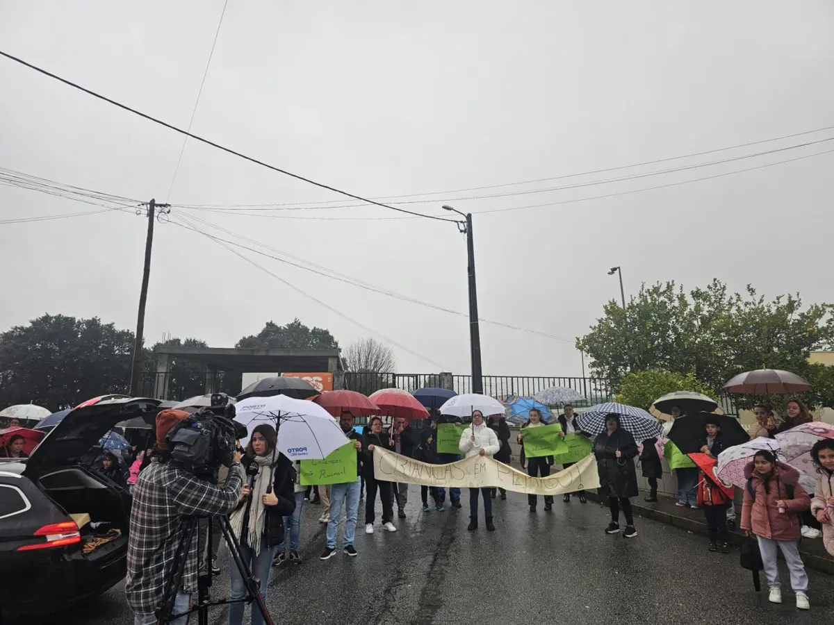Pais protestam contra falta de condições em Vila Verde