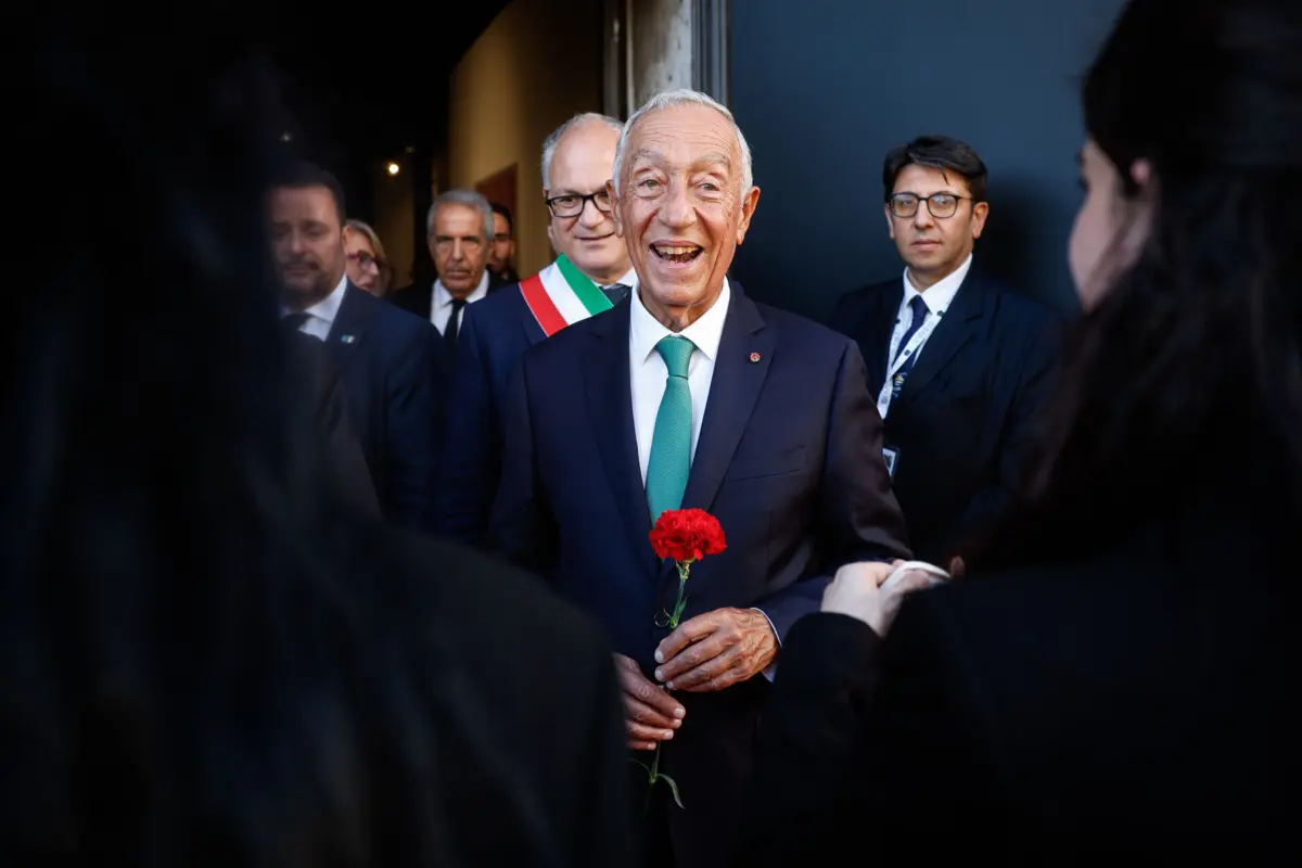 O presidente da República está numa visita oficial a Itália