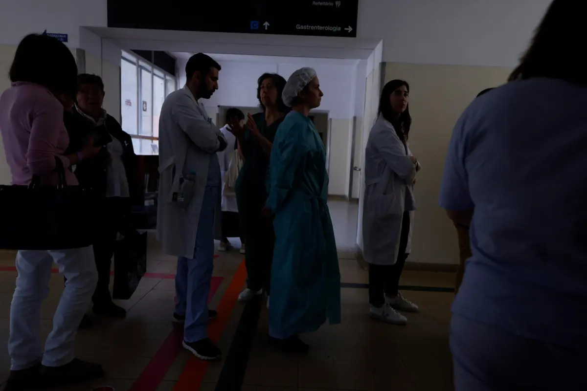Alguns espaços do hospital ficaram às escuras