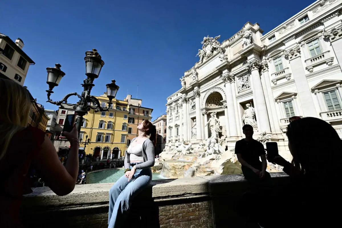 Fontana di Trevi é um dos monumentos mais famosos da capital italiana