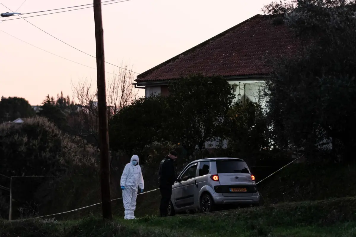 PJ recolheu vestígios junto da casa