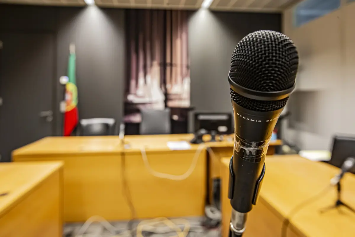 Homem "nunca aceitou a separação" e convenceu-se que foram os pais da companheira a provocar do fim da relação