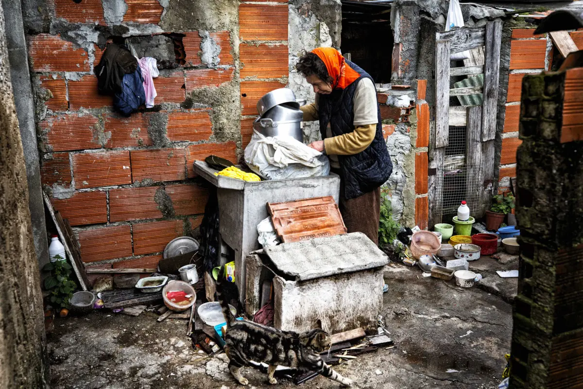 Um quinto dos menores até aos 18 anos estava em risco de pobreza em 2022