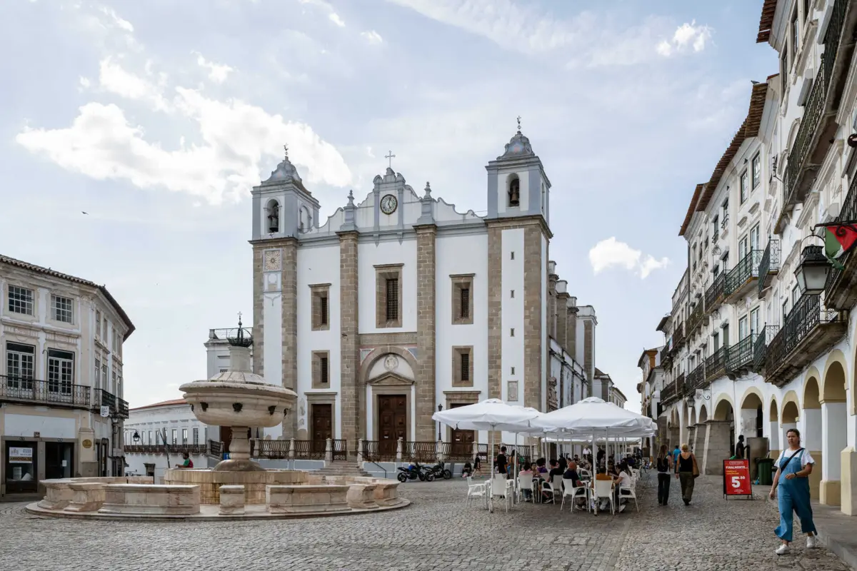 Praça do Giraldo, em Évora