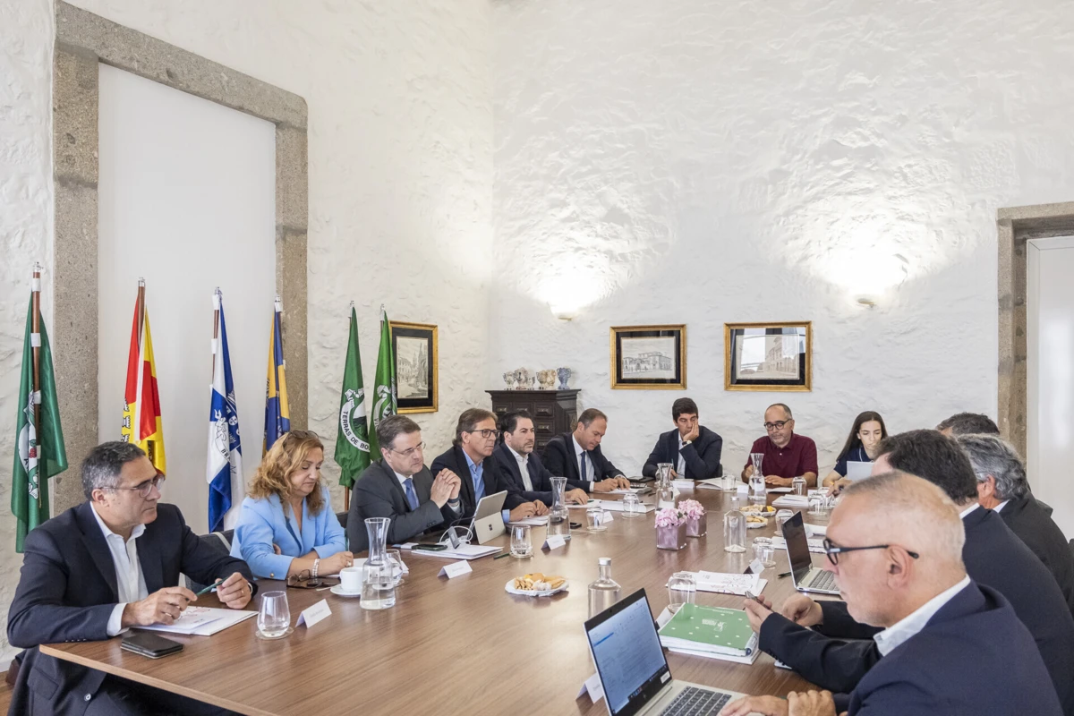 Autarcas reunidos ontem em Braga