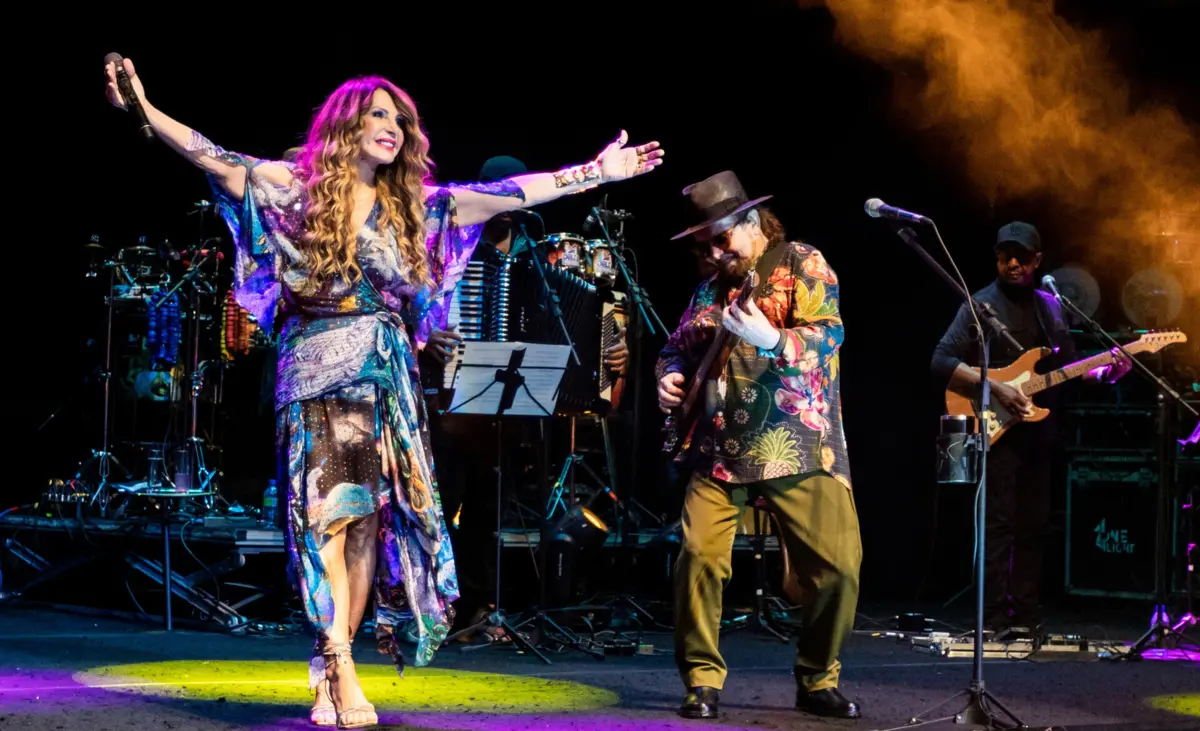 Elba Ramalho e Geraldo Azevedo: "Decido o que cantar sentindo o termómetro do público, é uma coisa natural, e canto o que as pessoas pedem".