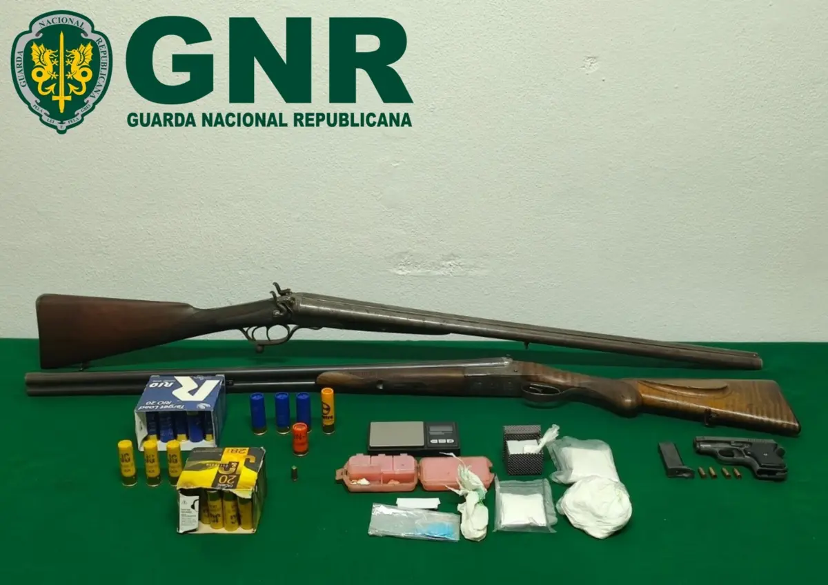 GNR apreendeu armas e droga, na Lousã e Vila Nova de Poiares