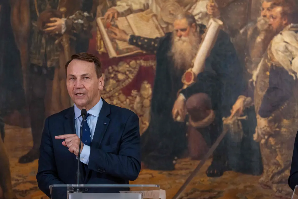 O ministro dos Negócios Estrangeiros da Polónia, Radoslaw Sikorski