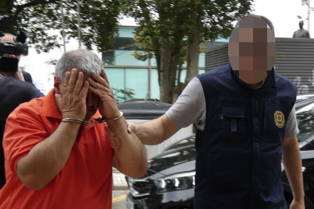 Jair Pereira chegou ao início da tarde ao Tribunal de Aveiro e saiu cerca de três horas depois