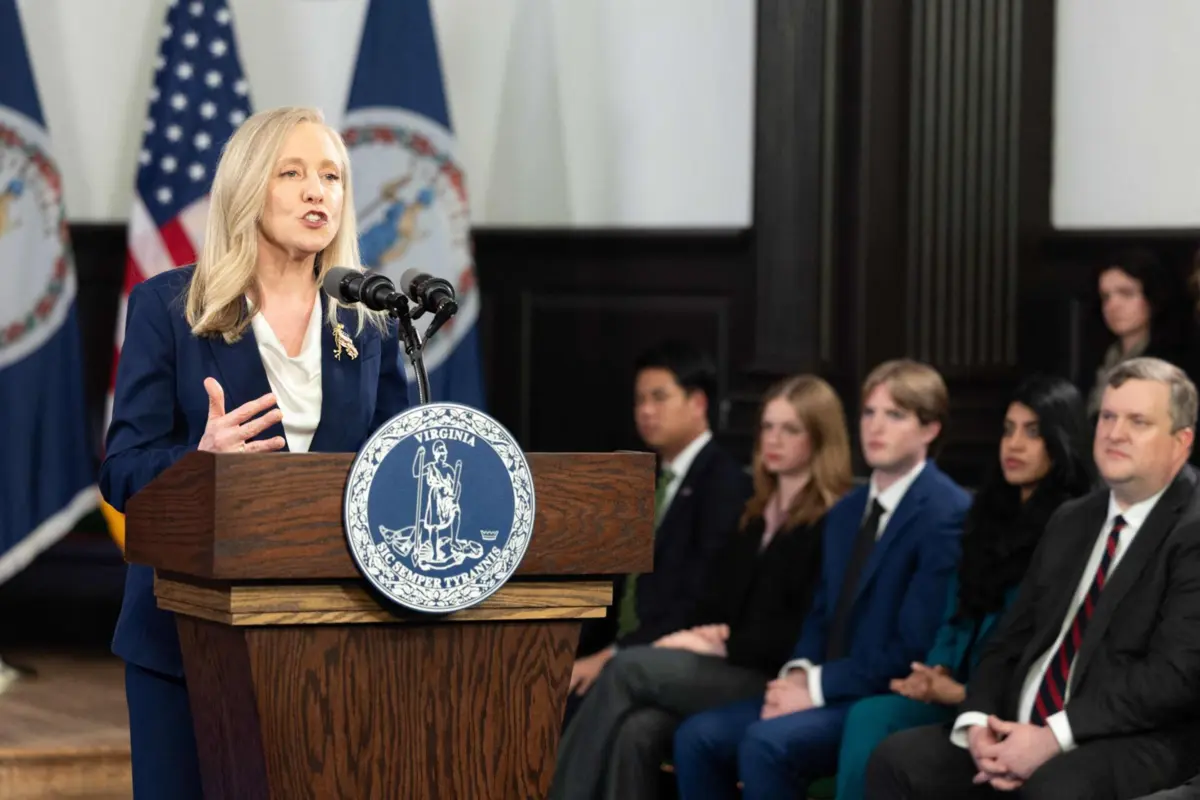 Governadora da Virgínia, a democrata Abigail Spanberger