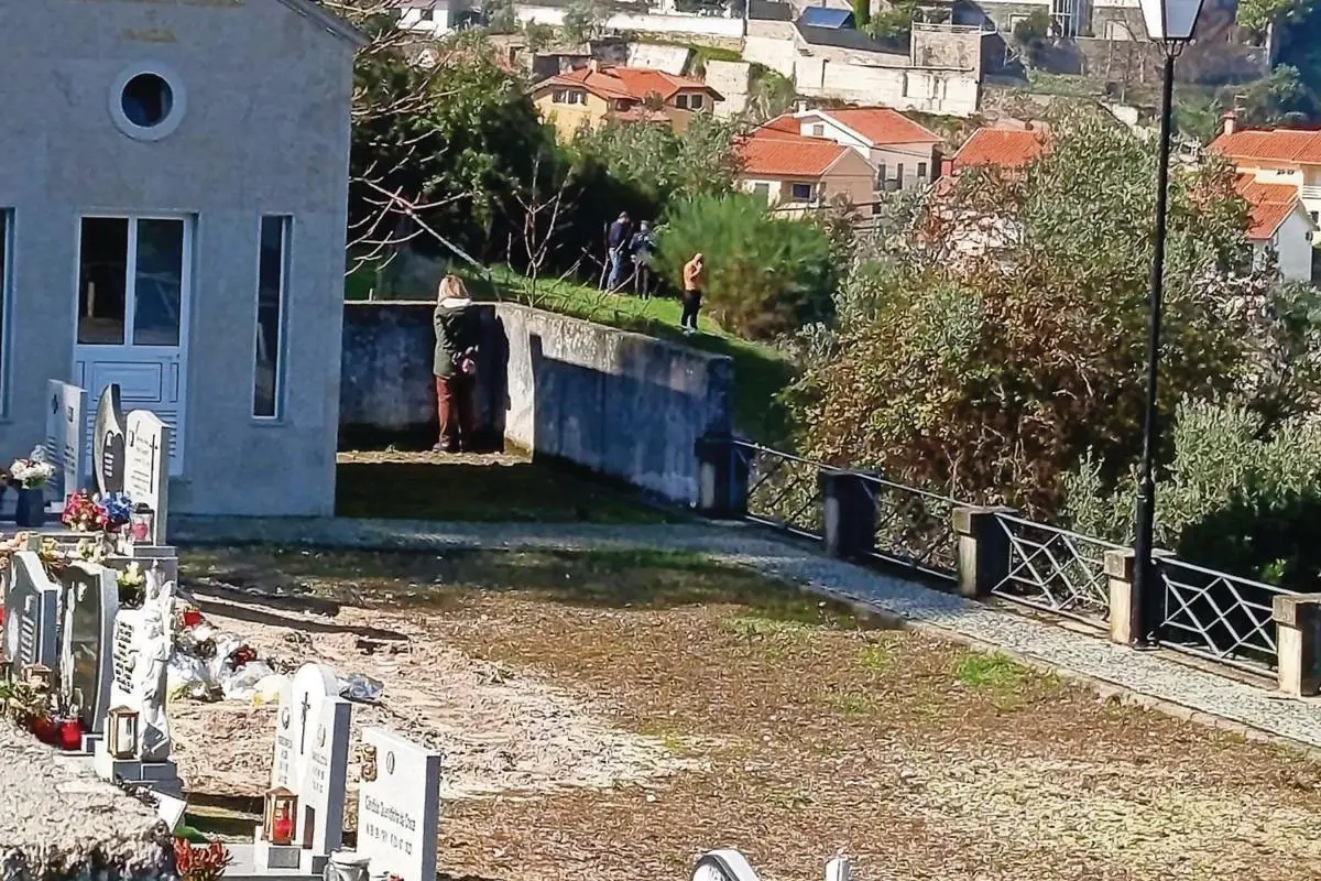 Cadáver estava perto do cemitério de Tabuaço