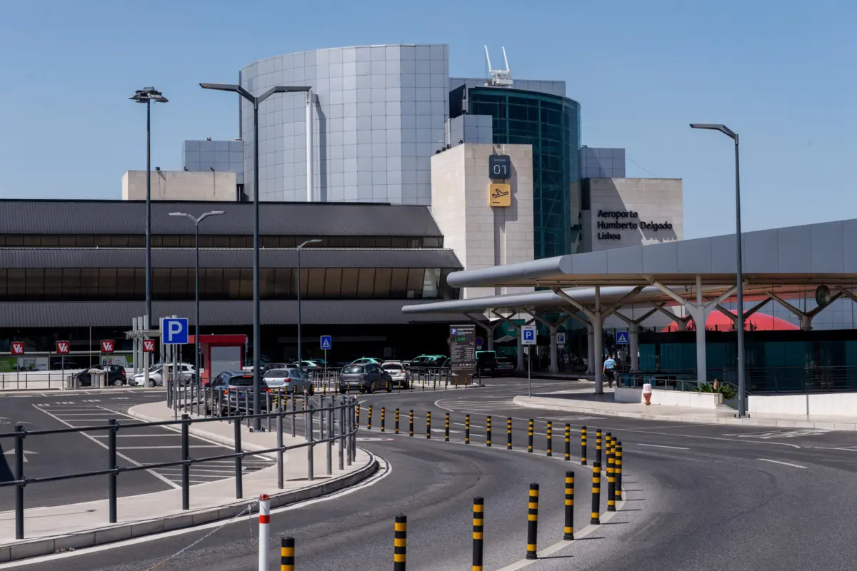 Corretor de investimentos procurado pela justiça alemã foi detido pela PJ no Aeroporto de Lisboa.