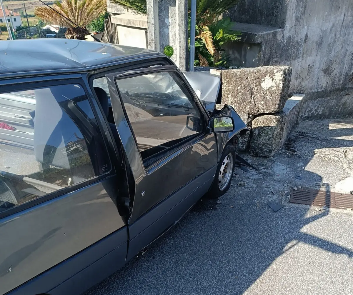 A idosa era a única ocupante do carro