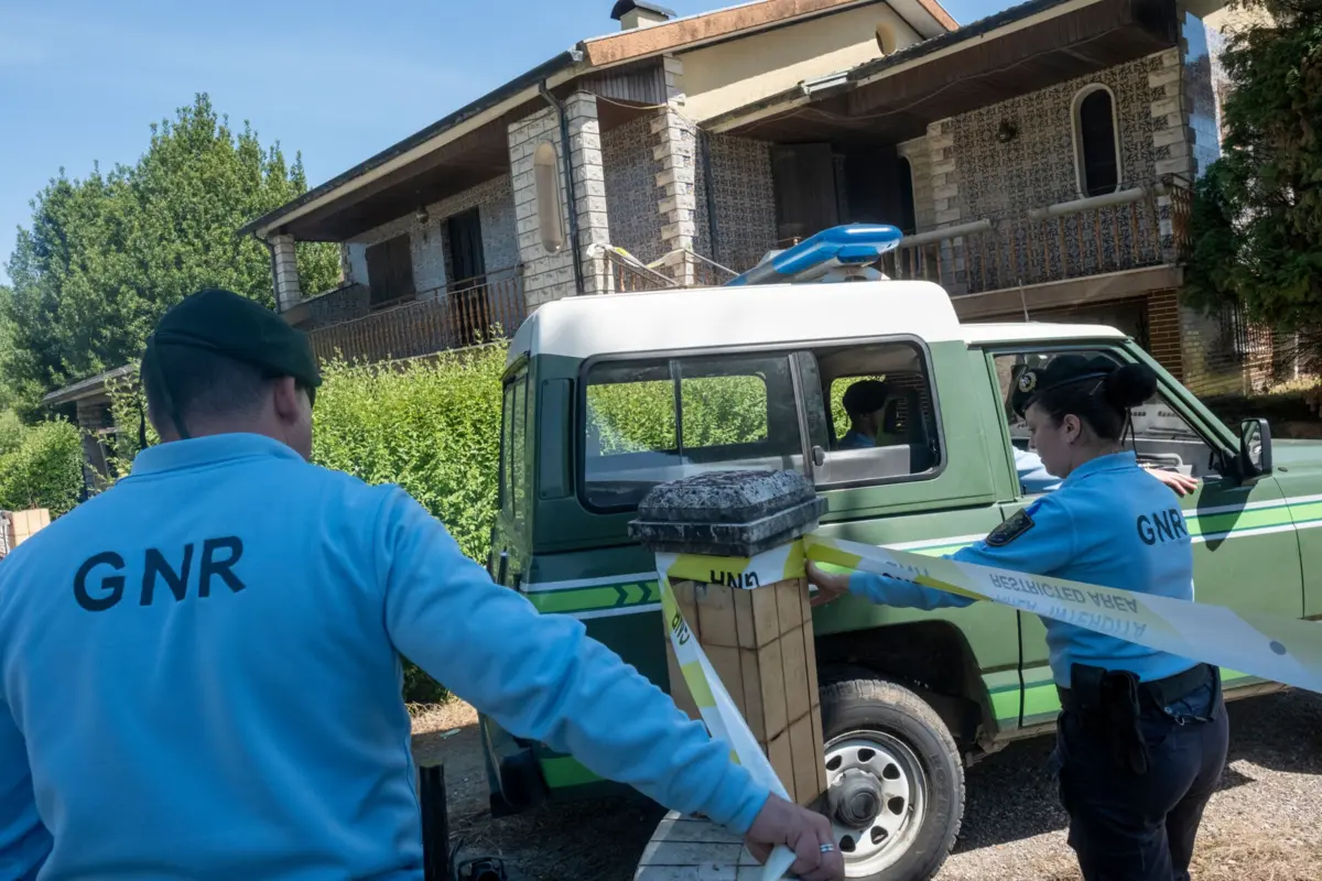 Casa de Jair, em Oliveira do Bairro, vedada pela GNR