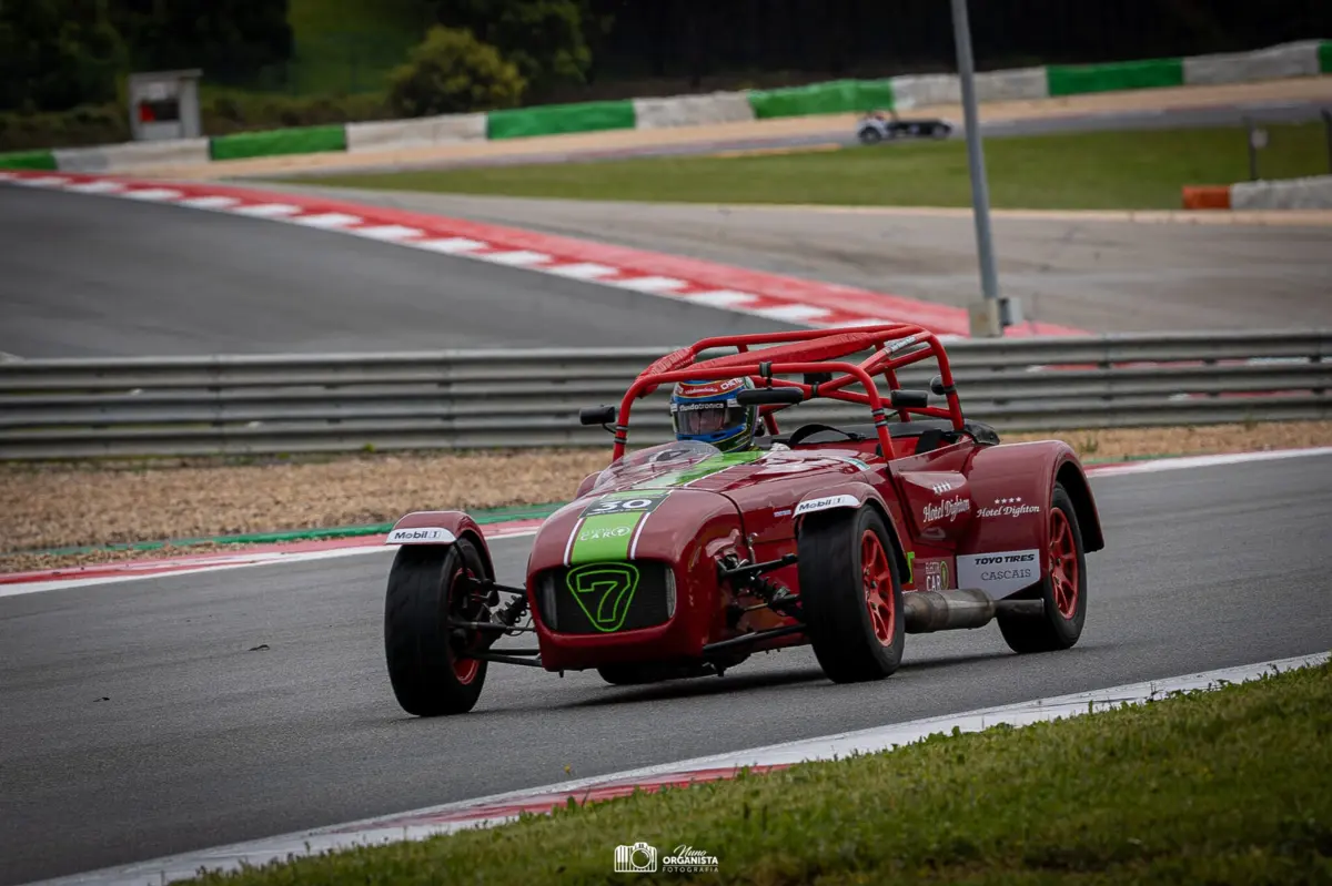 João Rebelo Martins venceu as quatro corridas do Caterham Motorsport Ibéria