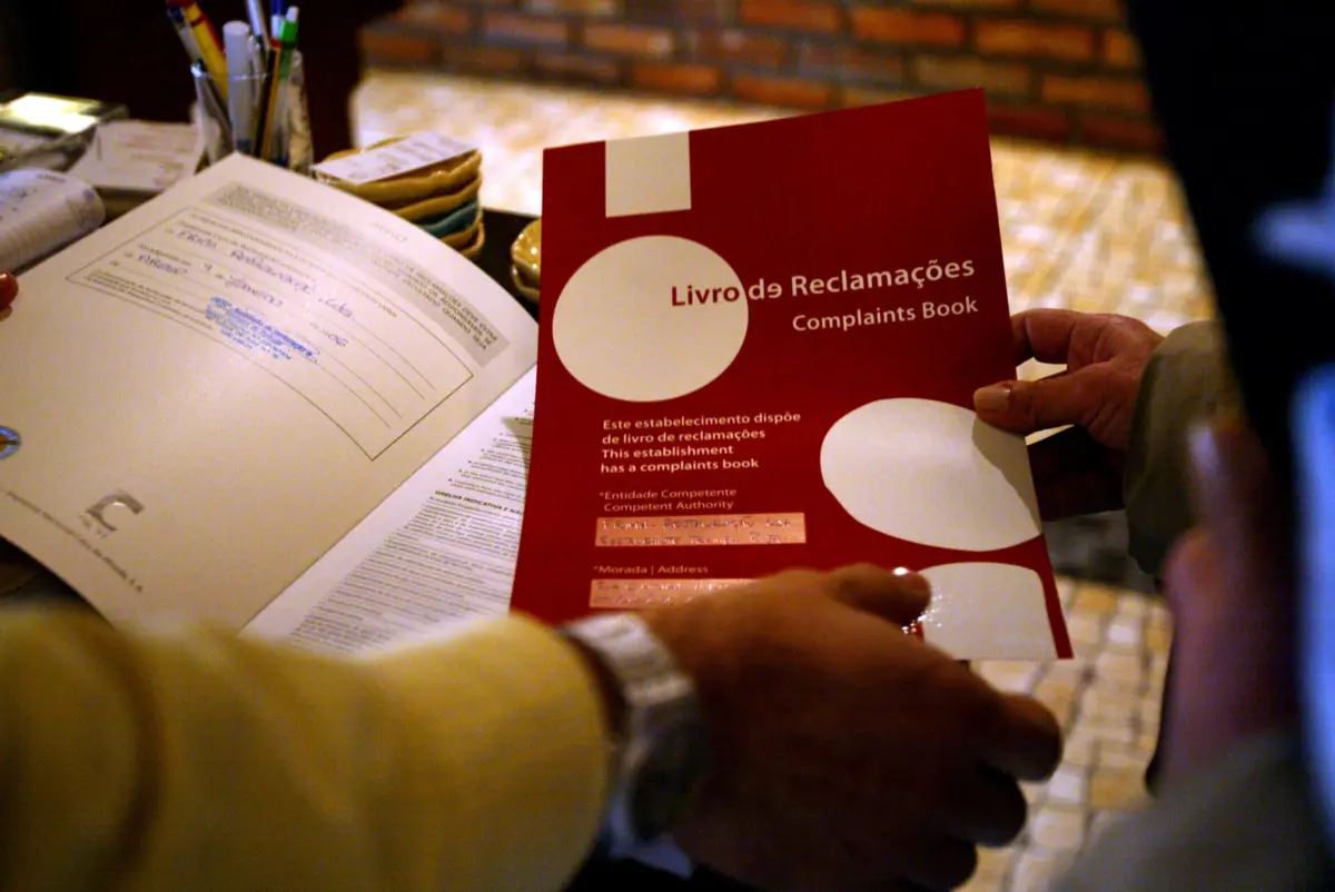 Reclamações dos consumidores baixam 19,3% em 2024 para 7040