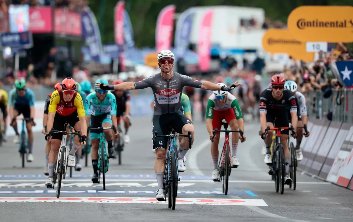 Kaden Groves venceu num sprint reduzido