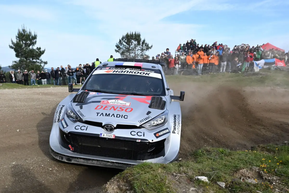 O toyota de Sébastien Ogier na classificativa de Vieira do Minho