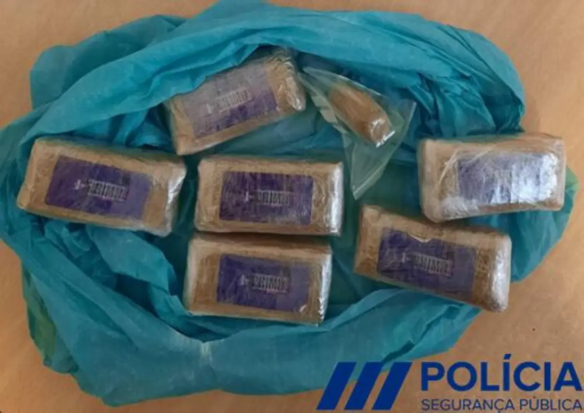 Mochila continha haxixe suficiente para 1250 doses