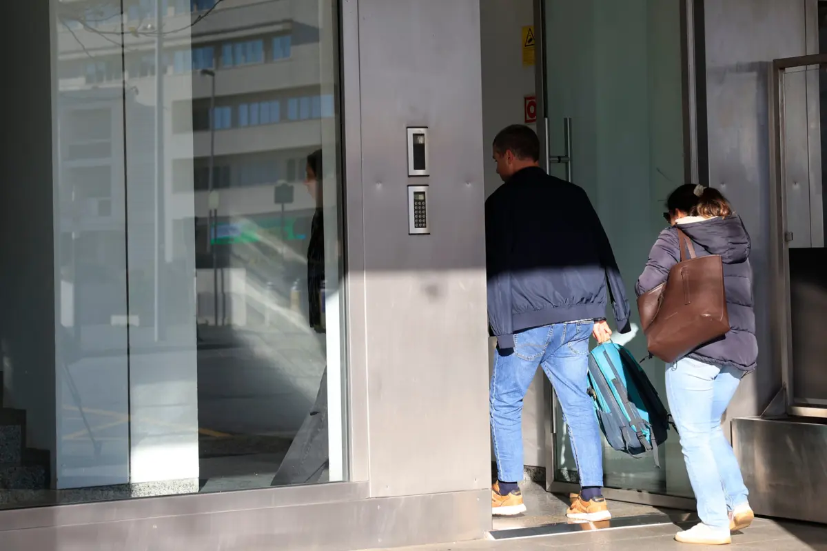 Clínica "E'sensia" foi alvo de buscas por parte de inspetores da PJ do Porto