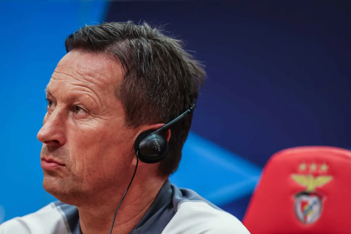 Roger Schmidt diz que falou com Rui Costa, como sempre o faz depois dos jogos