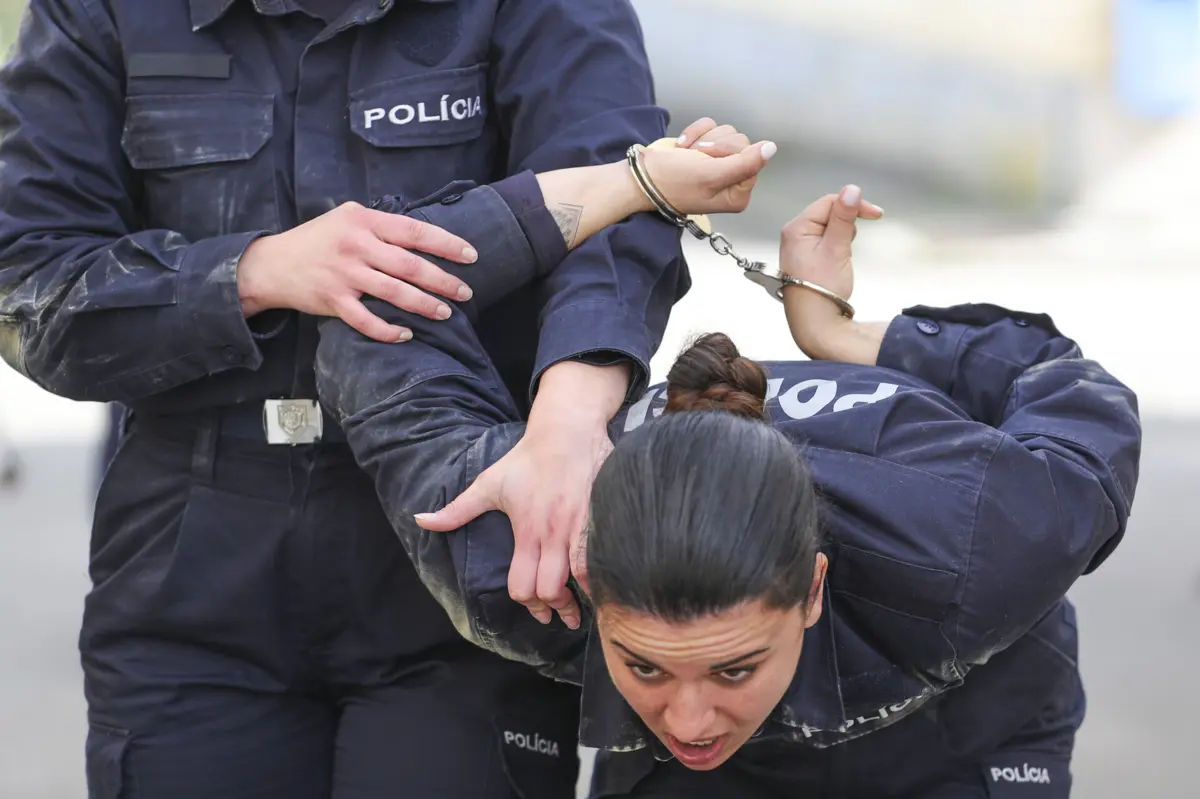 Imagem de contexto do artigo Futuros agentes da PSP dizem que "ainda vale a pena" concretizar sonho de ser polícia