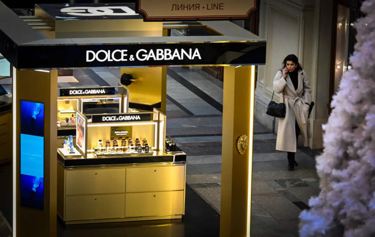 Imagem de contexto do artigo Treze marcas de luxo suspeitas de explorar trabalhadores chineses em Itália