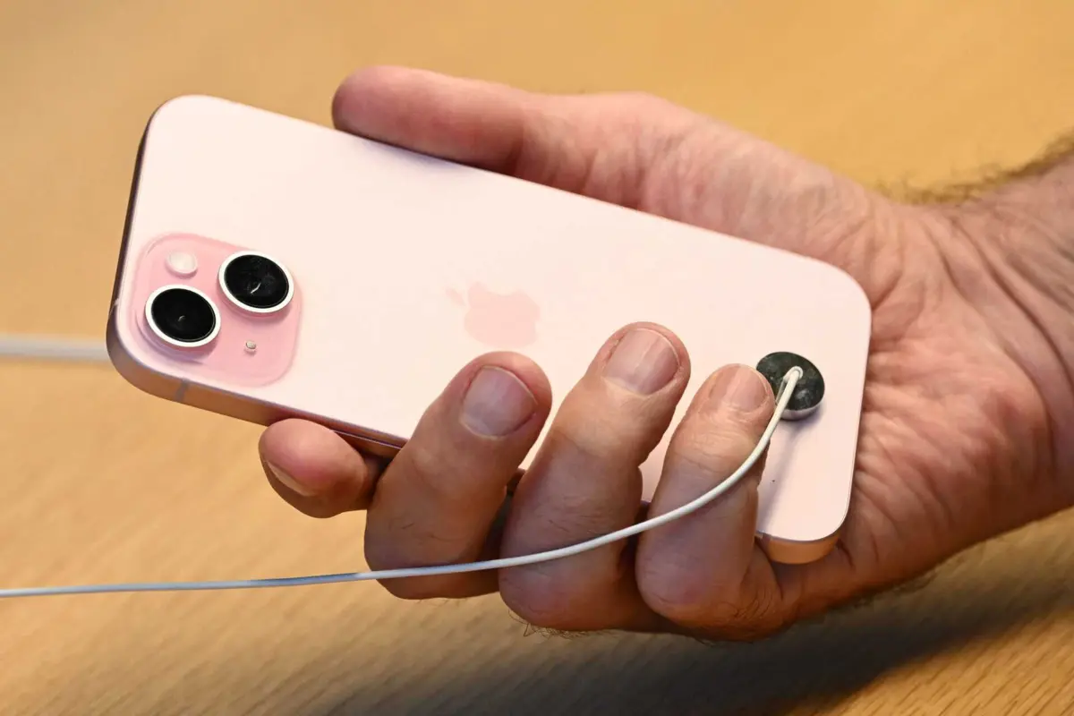 O arroz cru não é particularmente eficaz na secagem do dispositivo