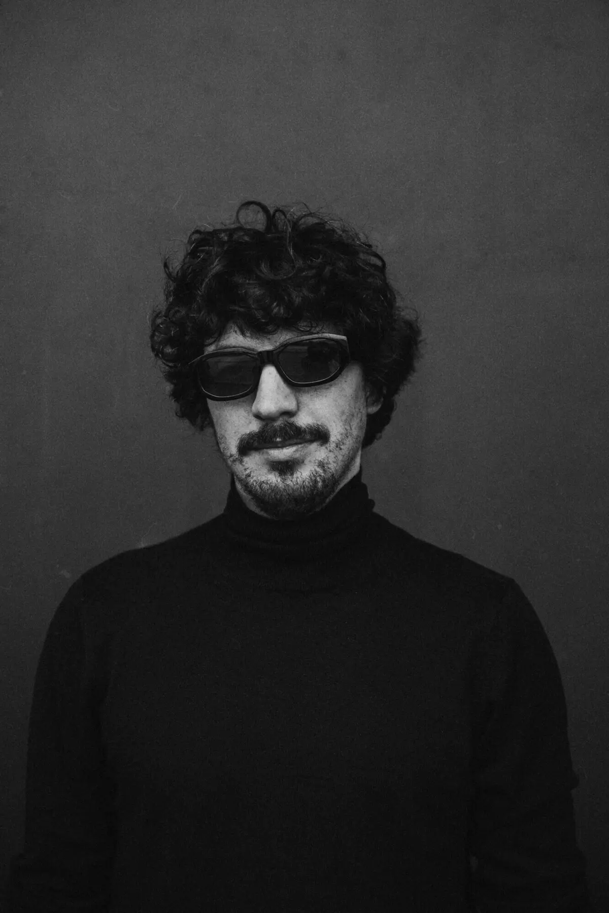 Miguel Nicolau é o mentor dos Memória de Peixe, que acabam de lançar o terceiro álbum, “III”. O trio (com Filipe Louro e Pedro Melo Alves) apresenta o disco no palco da Culturgest, em Lisboa, a 16 de abril