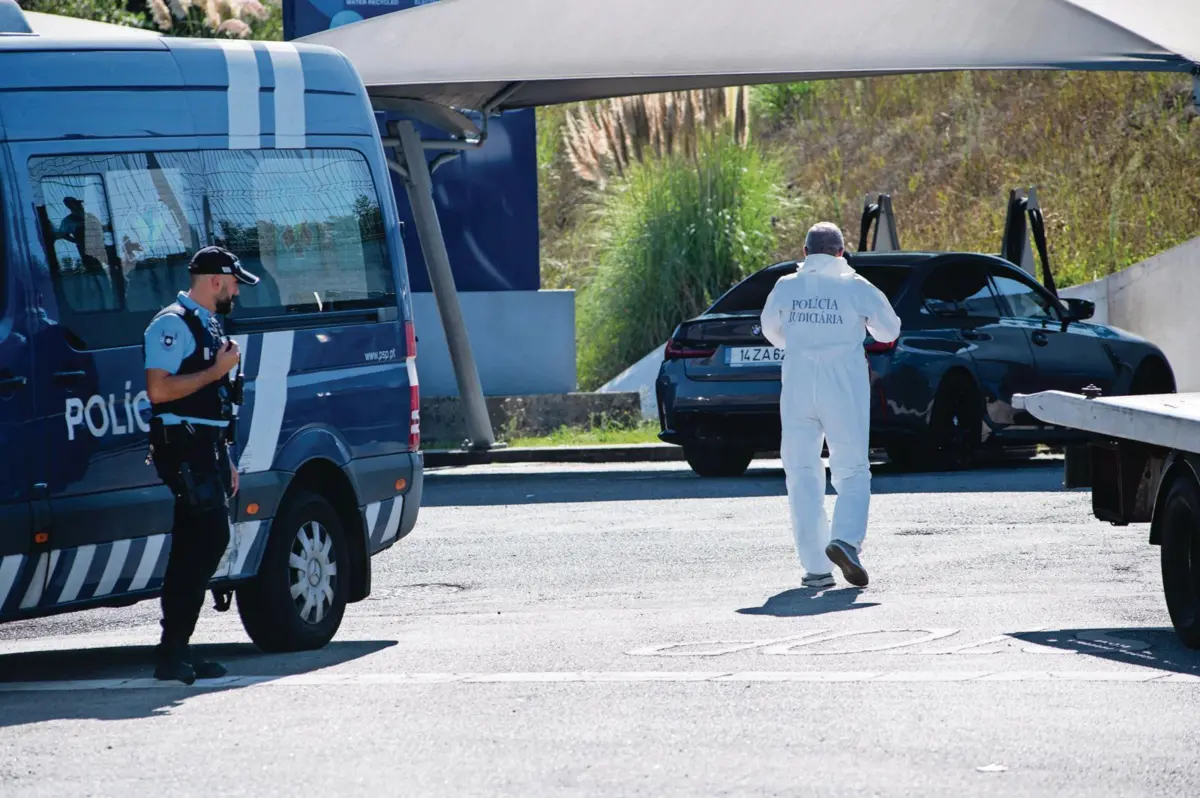 Polícia Judiciária do Porto está a investigar o crime cometido junto de umas bombas de gasolina