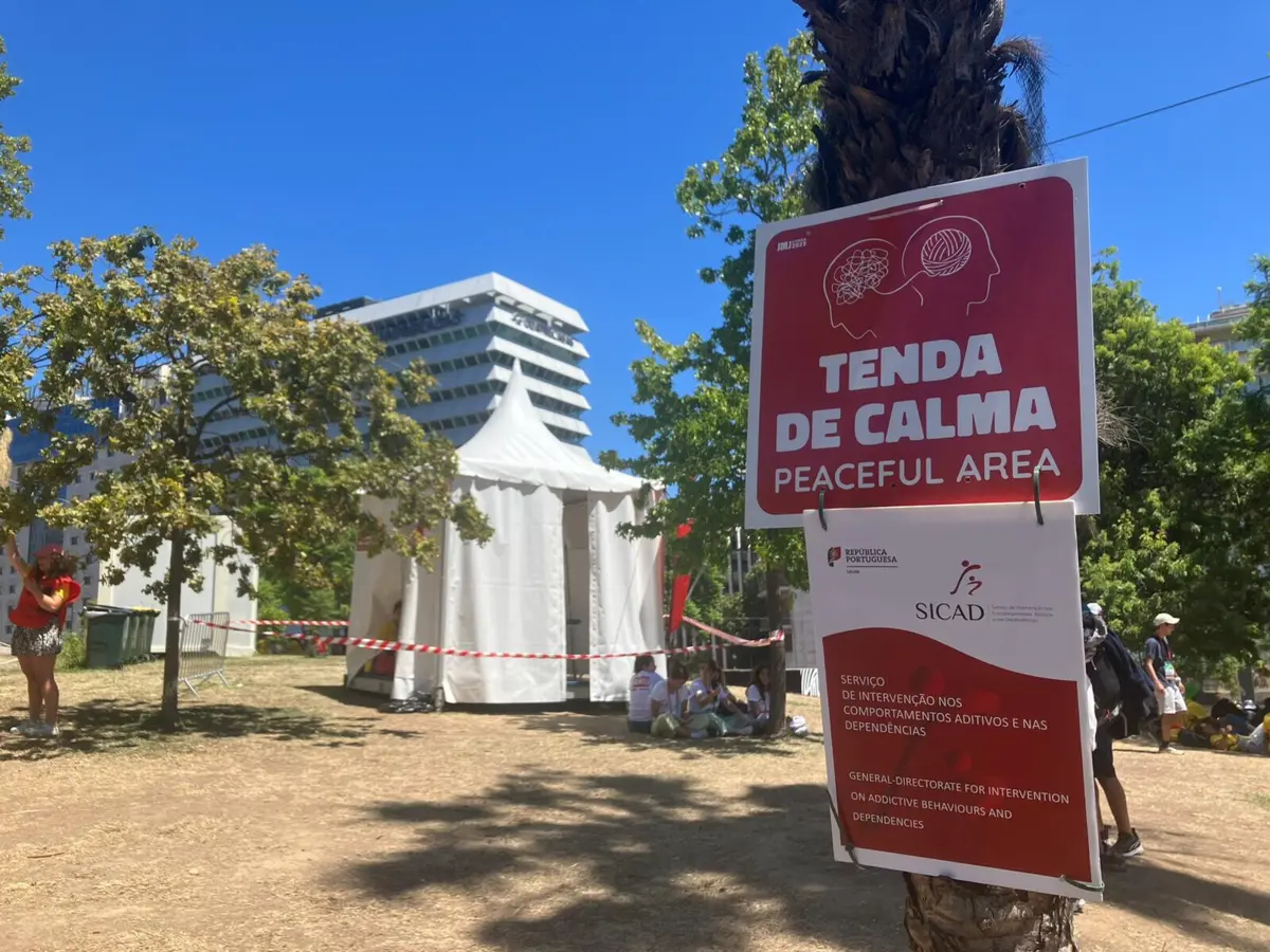 O espaço é ainda partilhado com o Serviço de Intervenção nos Comportamentos Aditivos e nas Dependências (SICAD)