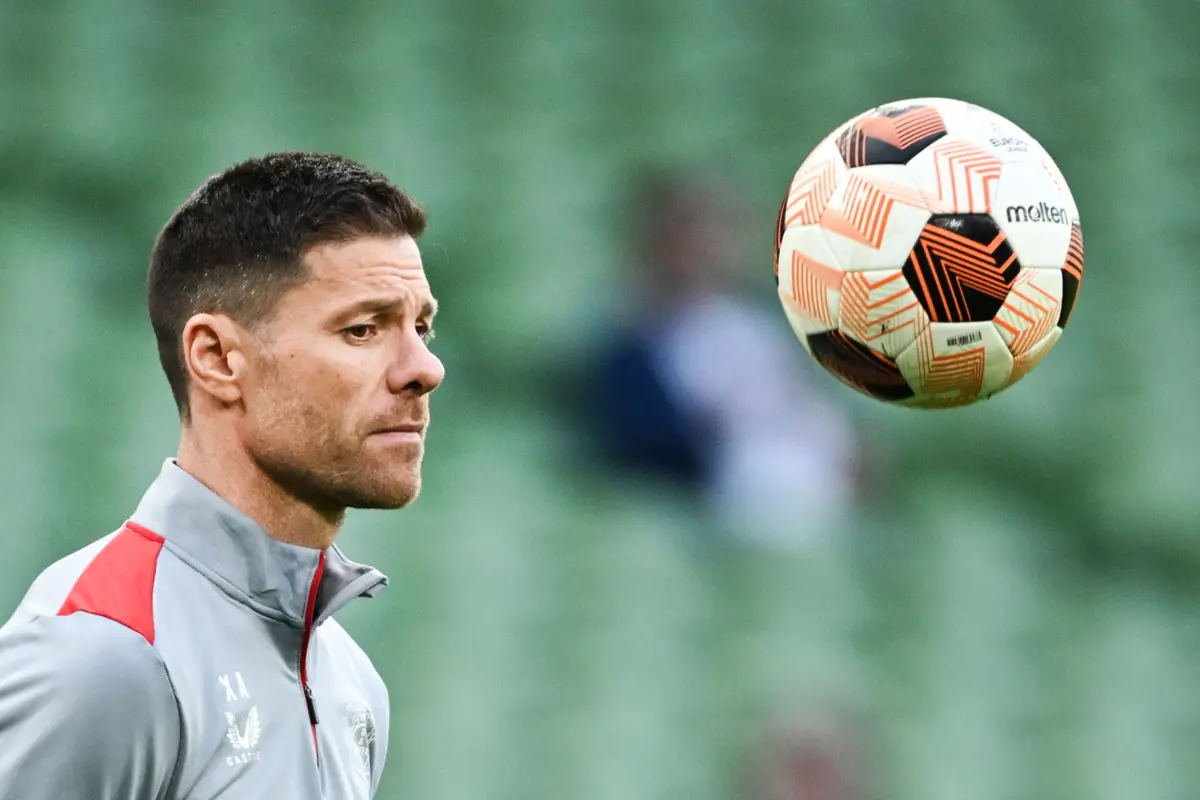 Xabi Alonso pode levar o Bayer Leverkusen a repetir a vitória na Liga Europa, então Taça UEFA, de 1988