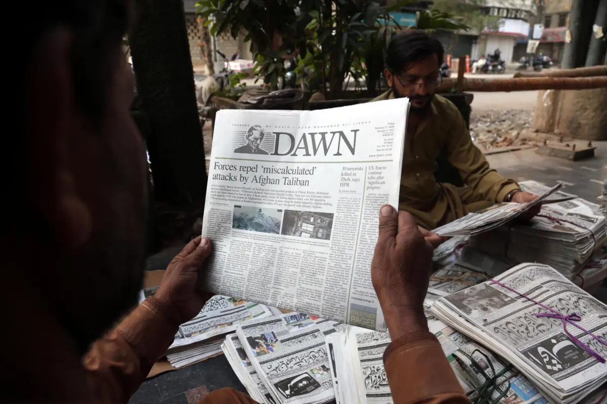 Os bombardeamentos surgiram na sequência de confrontos na fronteira entre os dois países