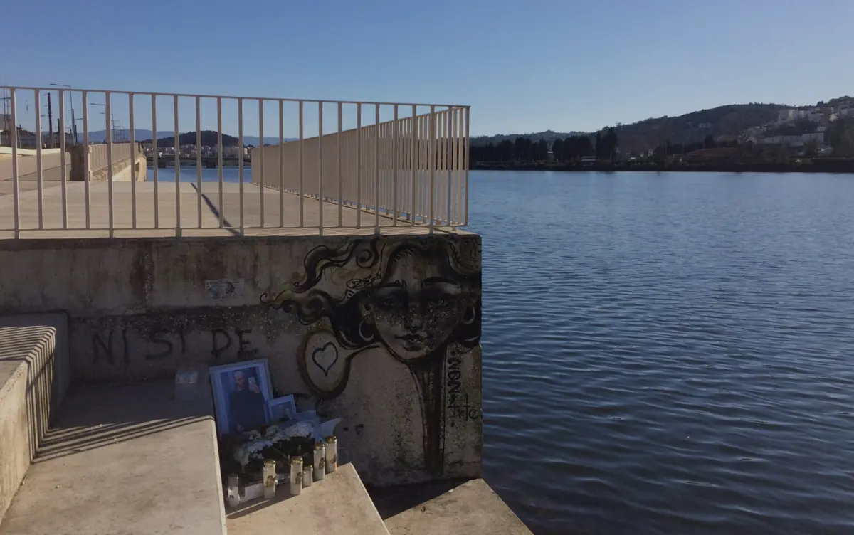 Amigos prestaram homenagem a Gabriel Cunha no local da sua morte