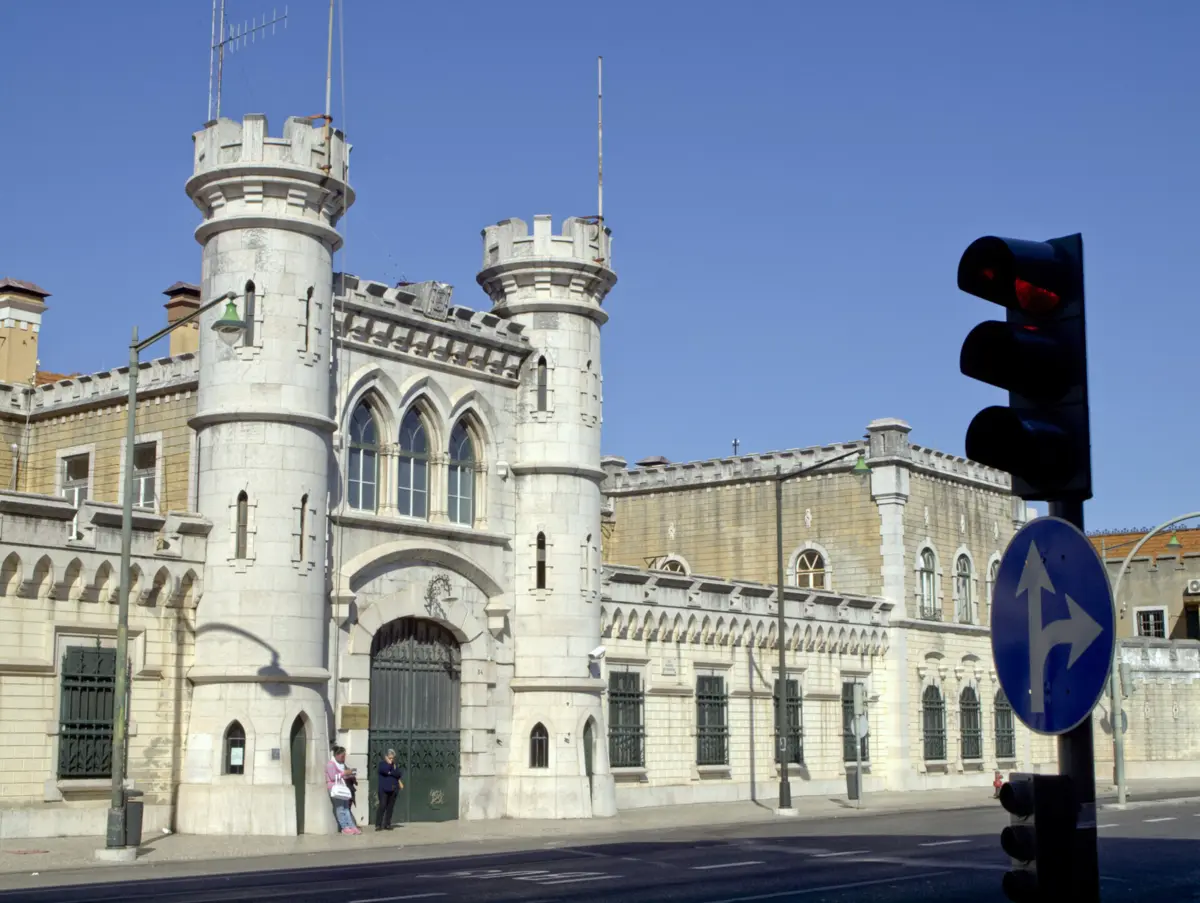 Homem detido pela PJ foi levado até ao Estabelecimento Prisional de Lisboa para cumprir pena