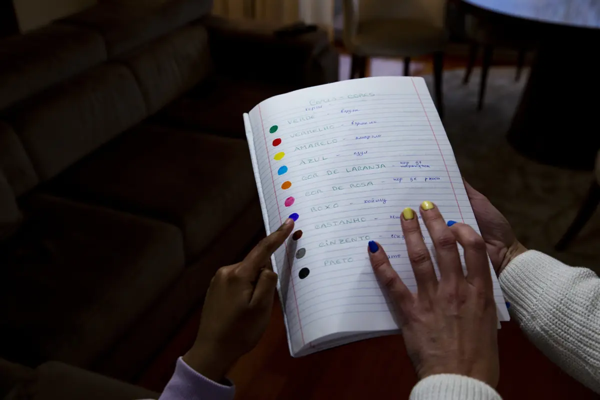 O advogado acolheu a jovem, com outras duas refugiadas, numa casa anexa àquela onde vive com a família, no Porto