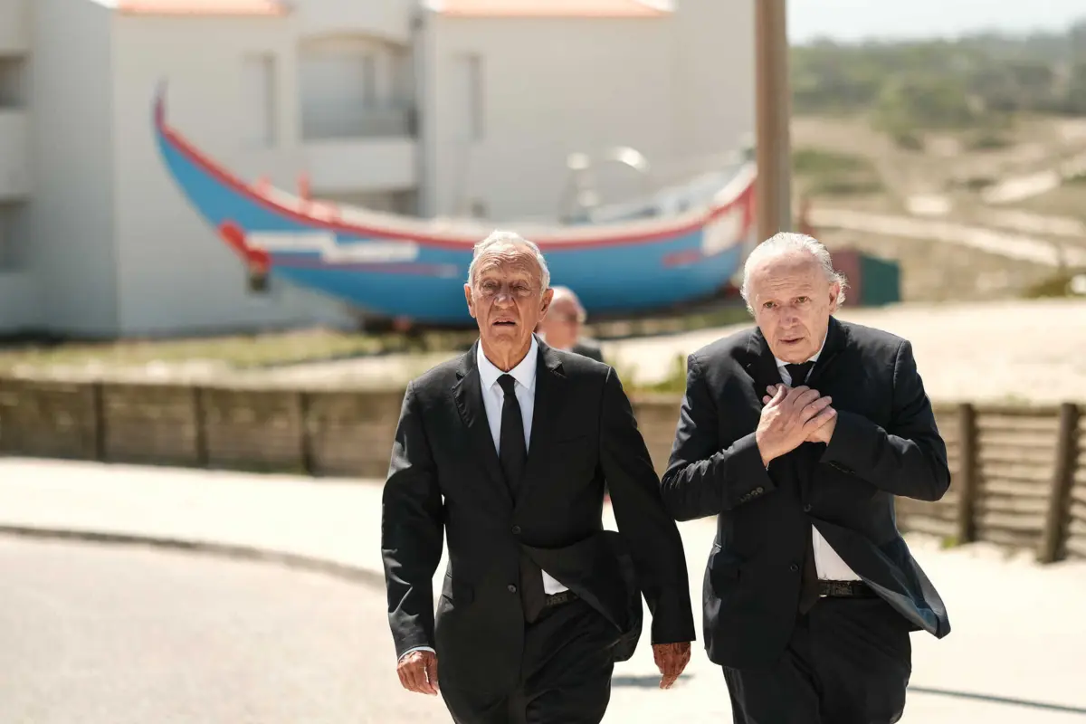 Presidente da República à chegada a uma das capelas mortuárias