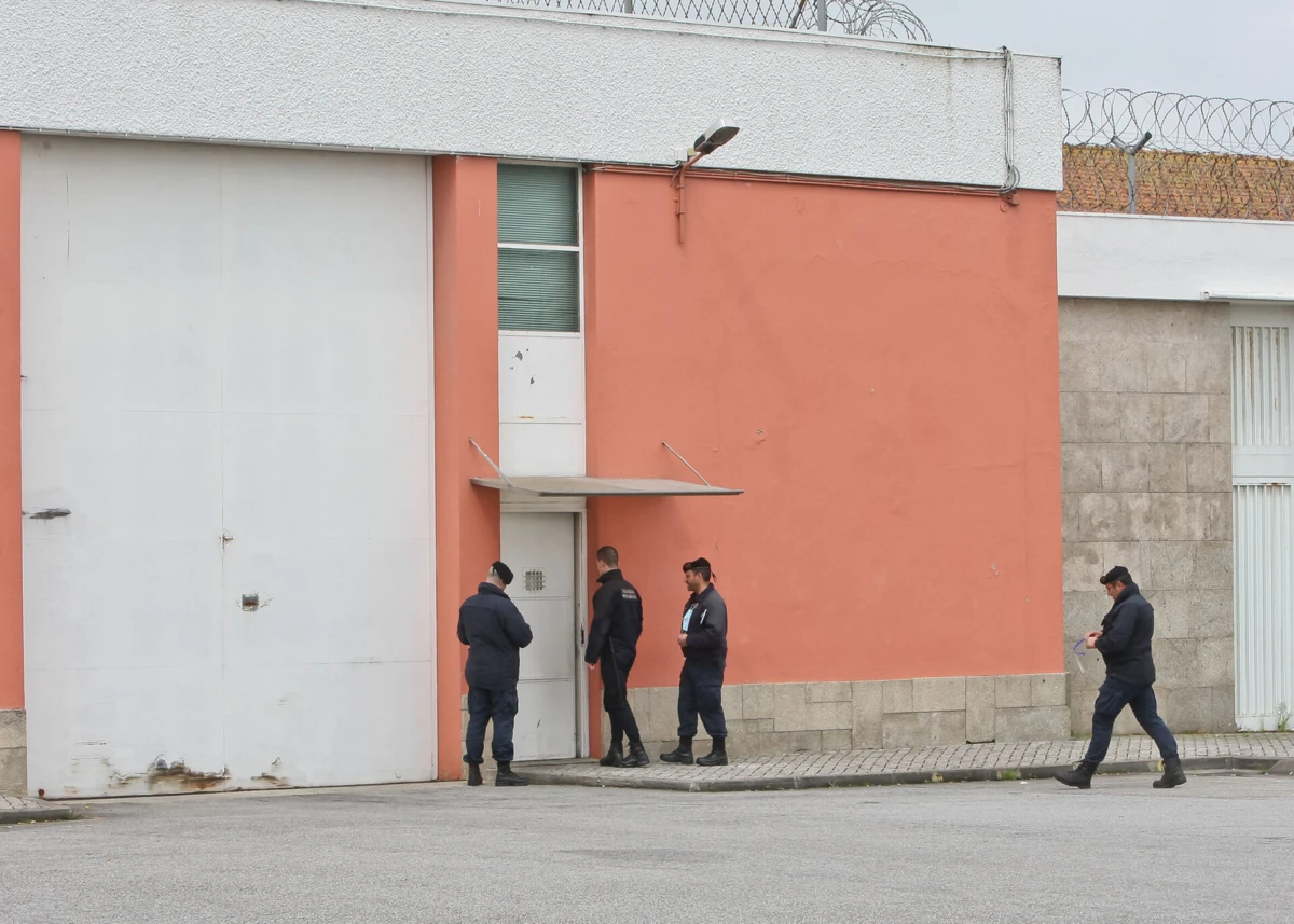 Alguns reclusos suspeitos foram transferidos da cadeia de Viseu para a prisão de Custóias