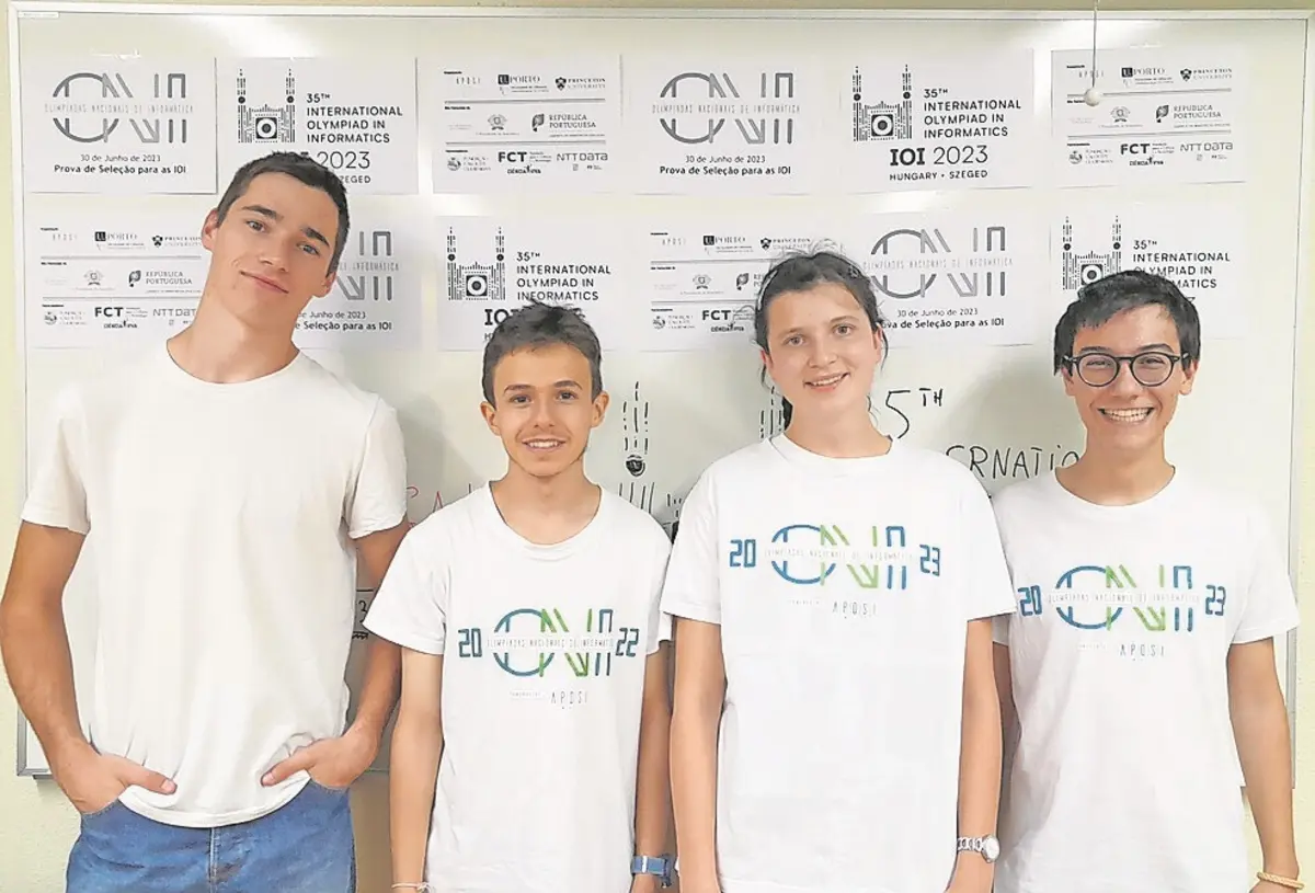 Os quatro jovens vêm do Estoril, de Lagos, de Ponte de Lima e de Lisboa