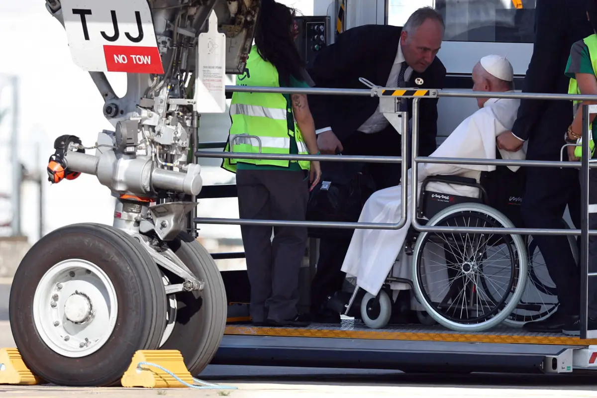 Papa regressou hoje ao Vaticano
