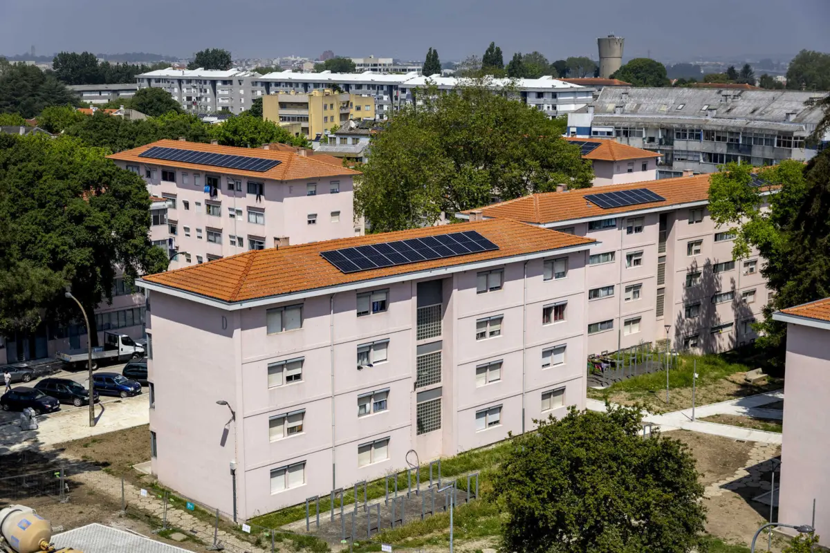 Os imóveis vão ser destinados a habitação a custos controlados