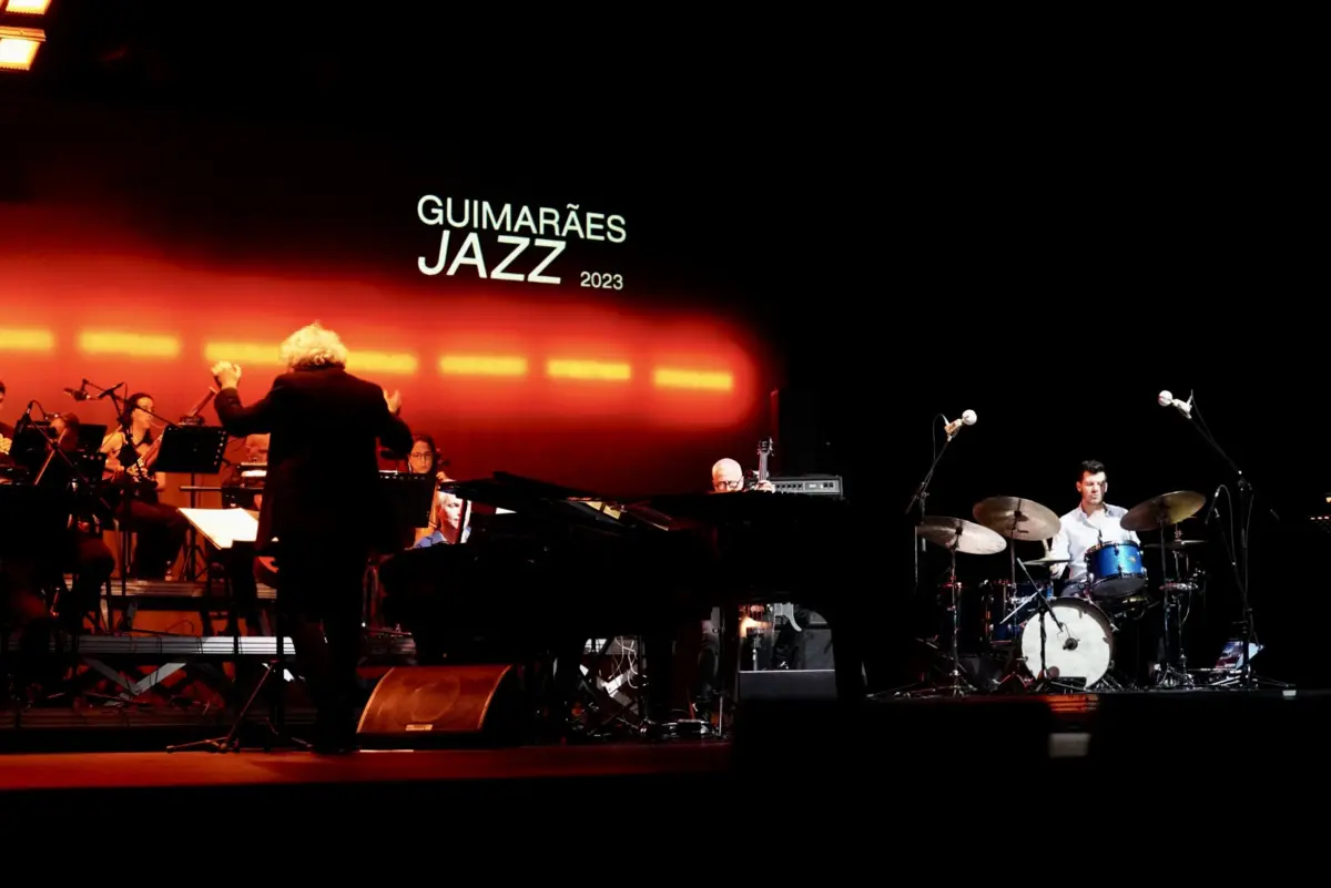 Orquestra de Guimarães liderada por Carlos Azevedo: uma delícia orquestral.